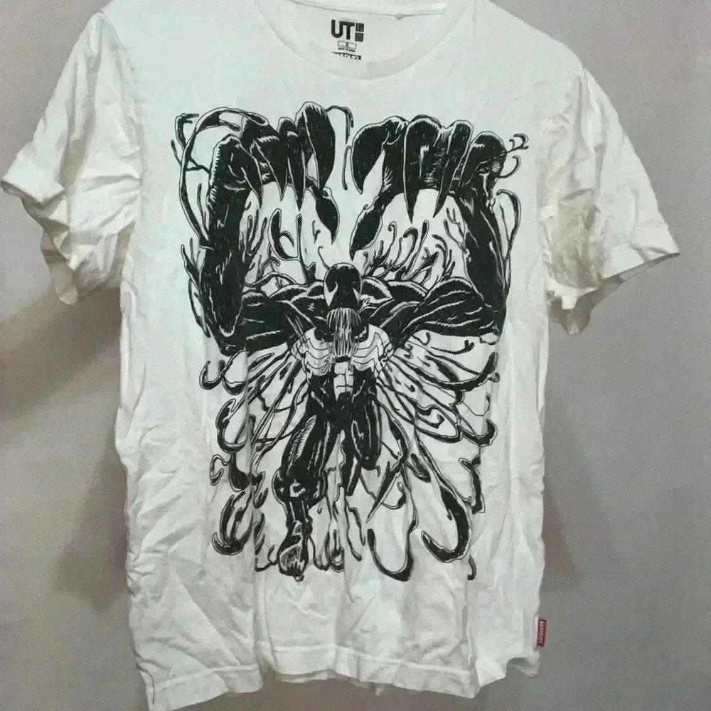 Unisex Marvel Graphic Tees